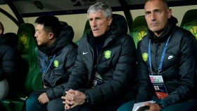 开云体育- 刚刚！清晨北京国安备战意大利杯丹佛掘金窗口期伤情更新，风云突变利物浦清晨手感冰凉